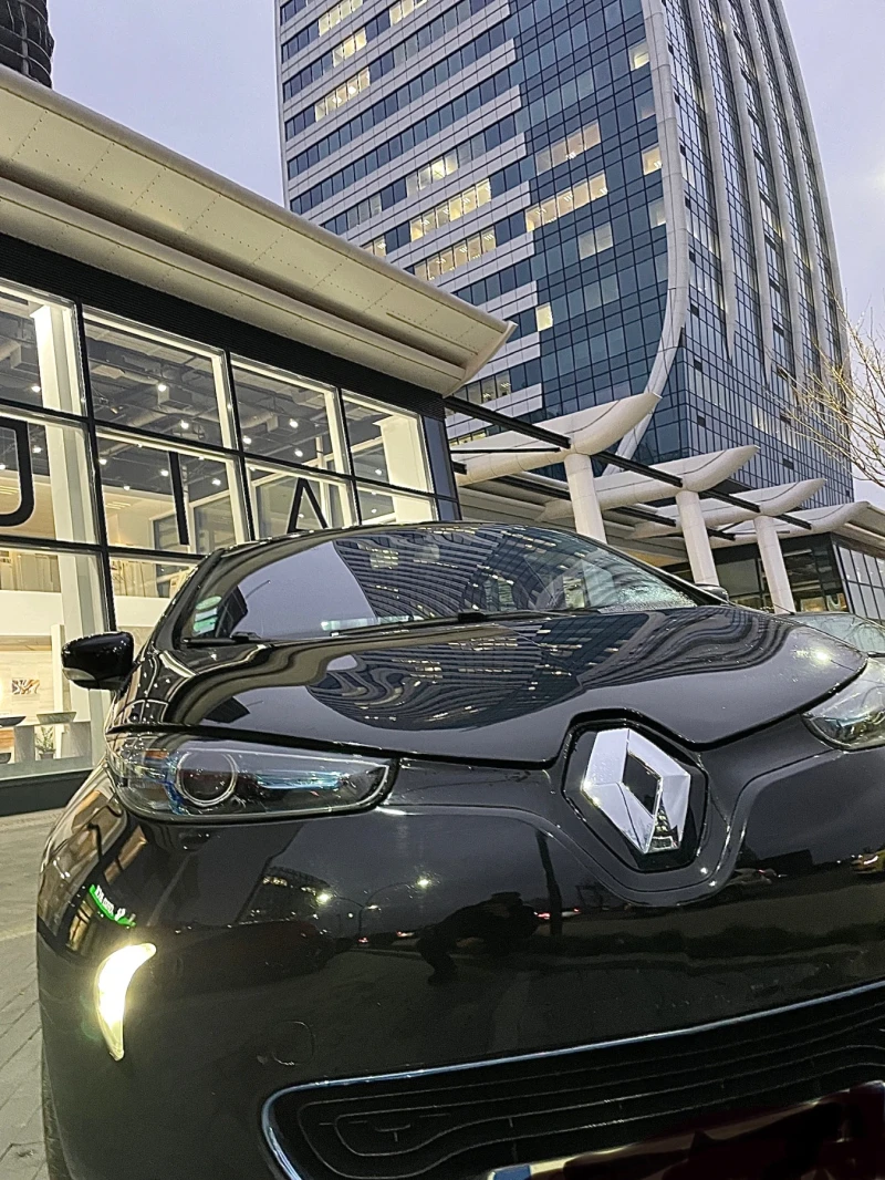 Renault Zoe intens///Continental\\\BOSE, снимка 2 - Автомобили и джипове - 47860463