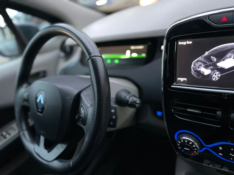 Renault Zoe intens///Continental\\\BOSE, снимка 4 - Автомобили и джипове - 47860463