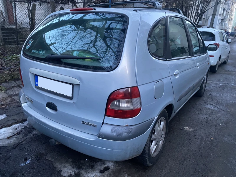 Renault Scenic 1.6 16V, снимка 4 - Автомобили и джипове - 48789122