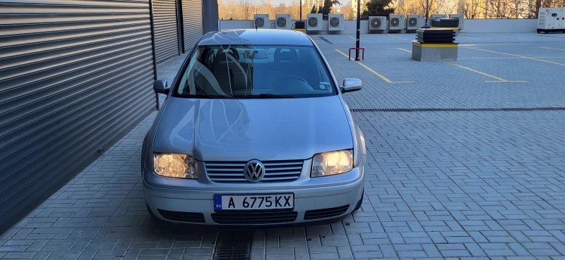 VW Bora 1.6, снимка 5 - Автомобили и джипове - 49577365