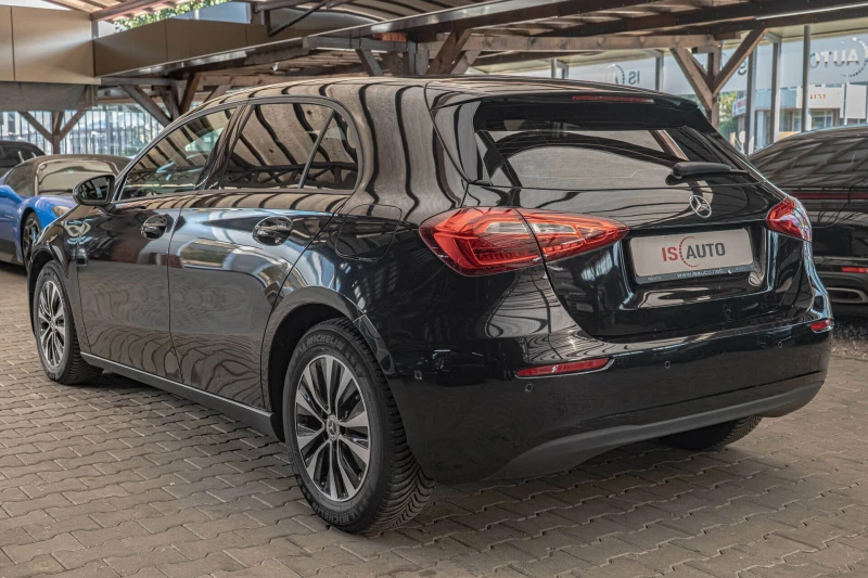 Mercedes-Benz A 180 VirtualПодгрев/Lane Assist/Sport, снимка 5 - Автомобили и джипове - 51001438