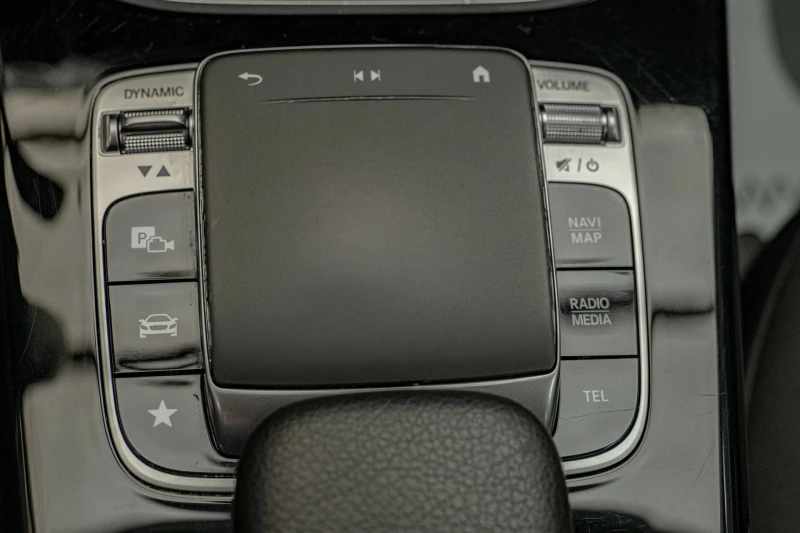 Mercedes-Benz A 180 VirtualПодгрев/Lane Assist/Sport, снимка 10 - Автомобили и джипове - 51001438