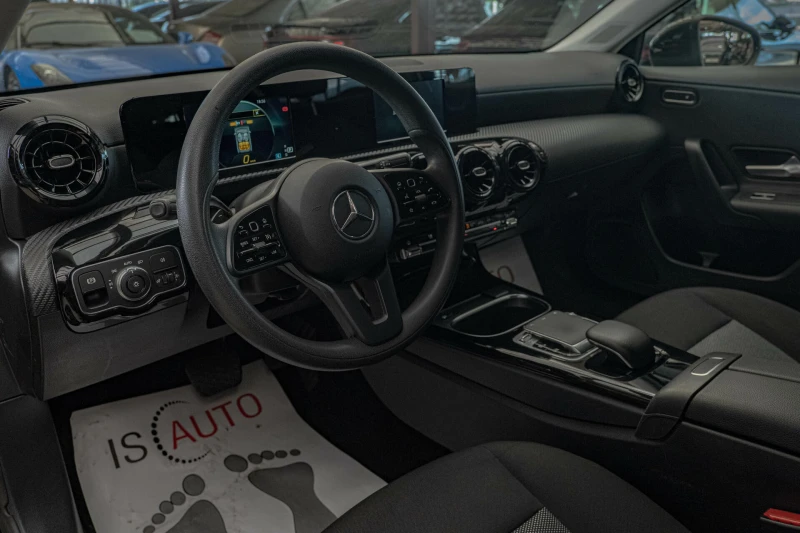 Mercedes-Benz A 180 VirtualПодгрев/Lane Assist/Sport, снимка 6 - Автомобили и джипове - 51001438