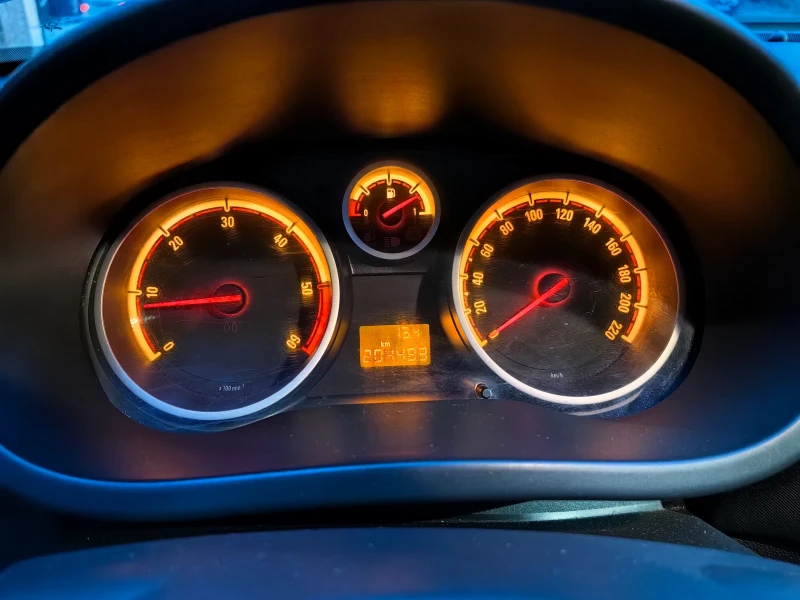 Opel Corsa D, снимка 12 - Автомобили и джипове - 52283037