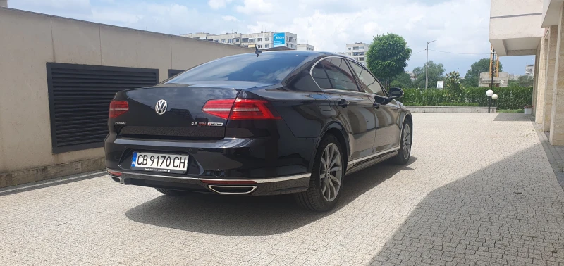 VW Passat 2.0 TDI 240к.с R-LINE, снимка 4 - Автомобили и джипове - 52656662