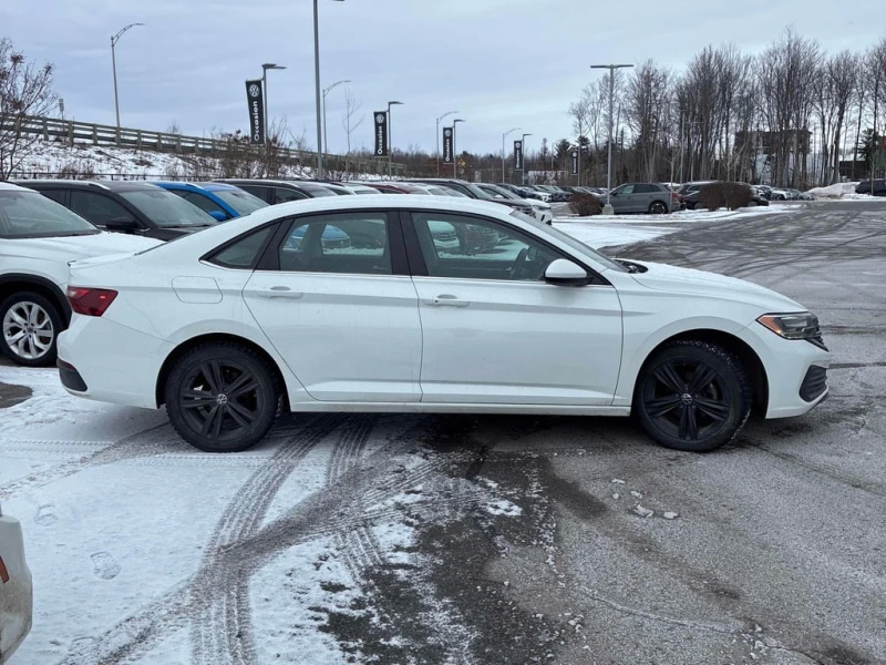 VW Jetta 2022 Comfortline * CARFAX * БЕЗ ПЪРВОНАЧАЛНА ВНОСК, снимка 4 - Автомобили и джипове - 52879738