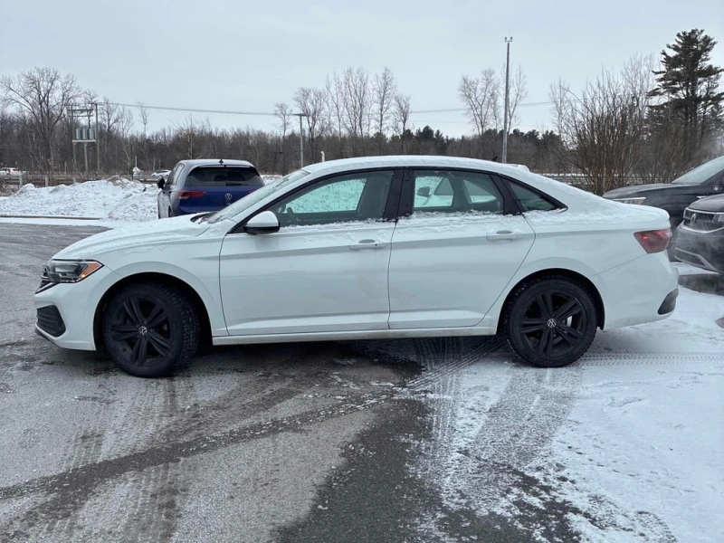 VW Jetta 2022 Comfortline * CARFAX * БЕЗ ПЪРВОНАЧАЛНА ВНОСК, снимка 3 - Автомобили и джипове - 52879738