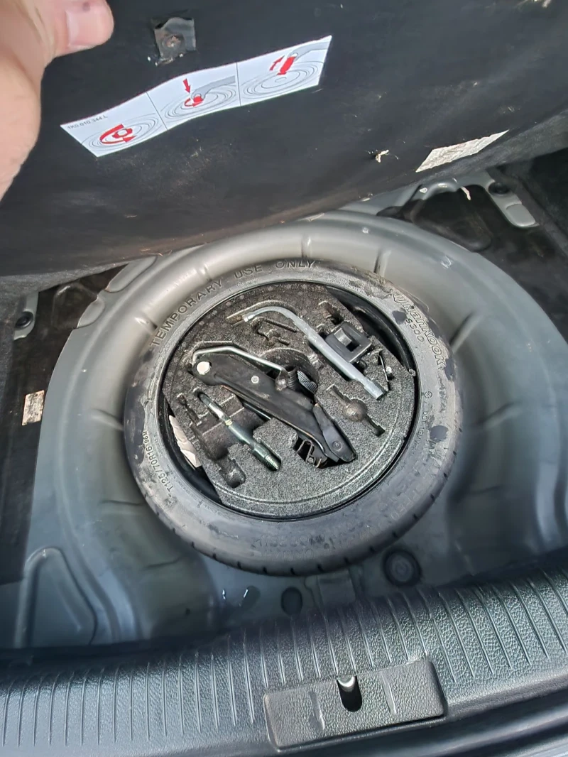 VW Golf 1.9TDI 105к.с., снимка 11 - Автомобили и джипове - 53100060