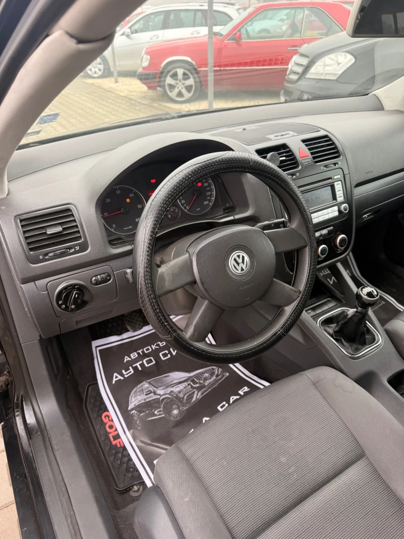 VW Golf 1.9* 105* Обслужен* Регистриран* Бартер* , снимка 14 - Автомобили и джипове - 53122588