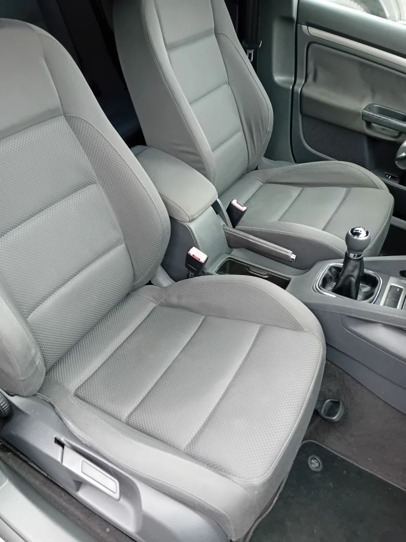 VW Golf, снимка 13 - Автомобили и джипове - 53214017