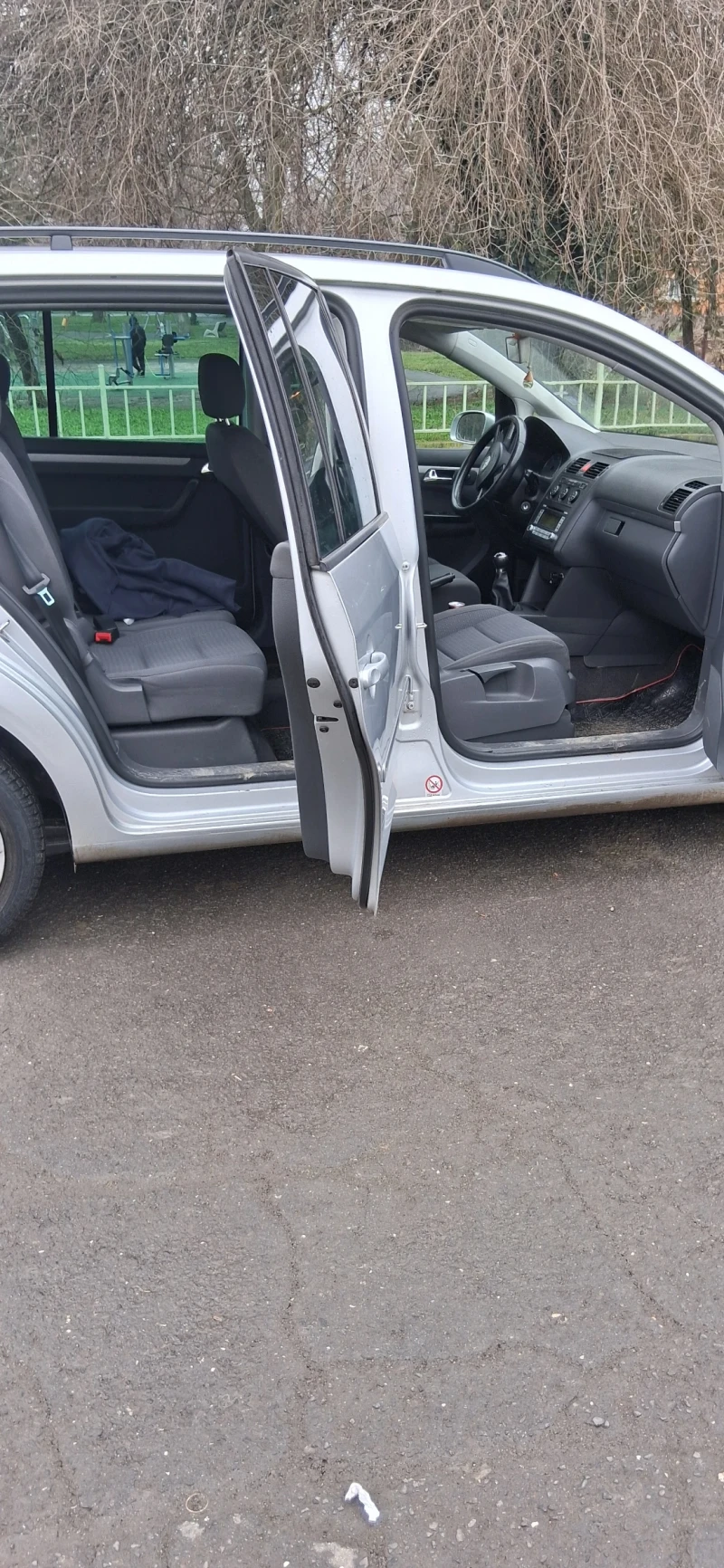 VW Touran, снимка 9 - Автомобили и джипове - 53301405