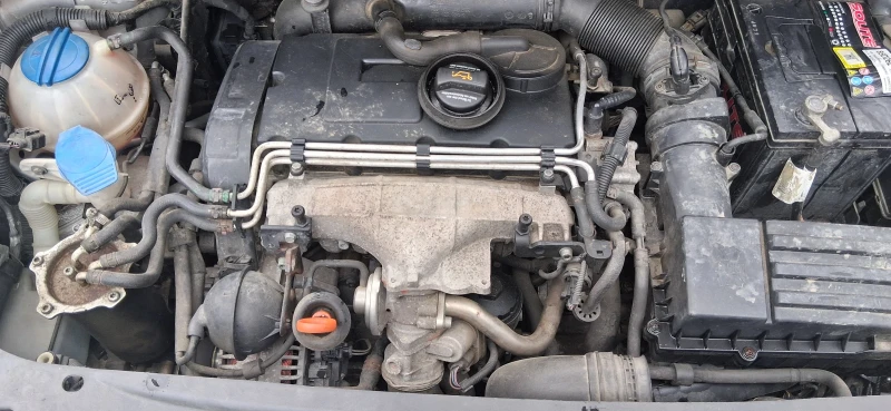 VW Touran, снимка 10 - Автомобили и джипове - 53301405