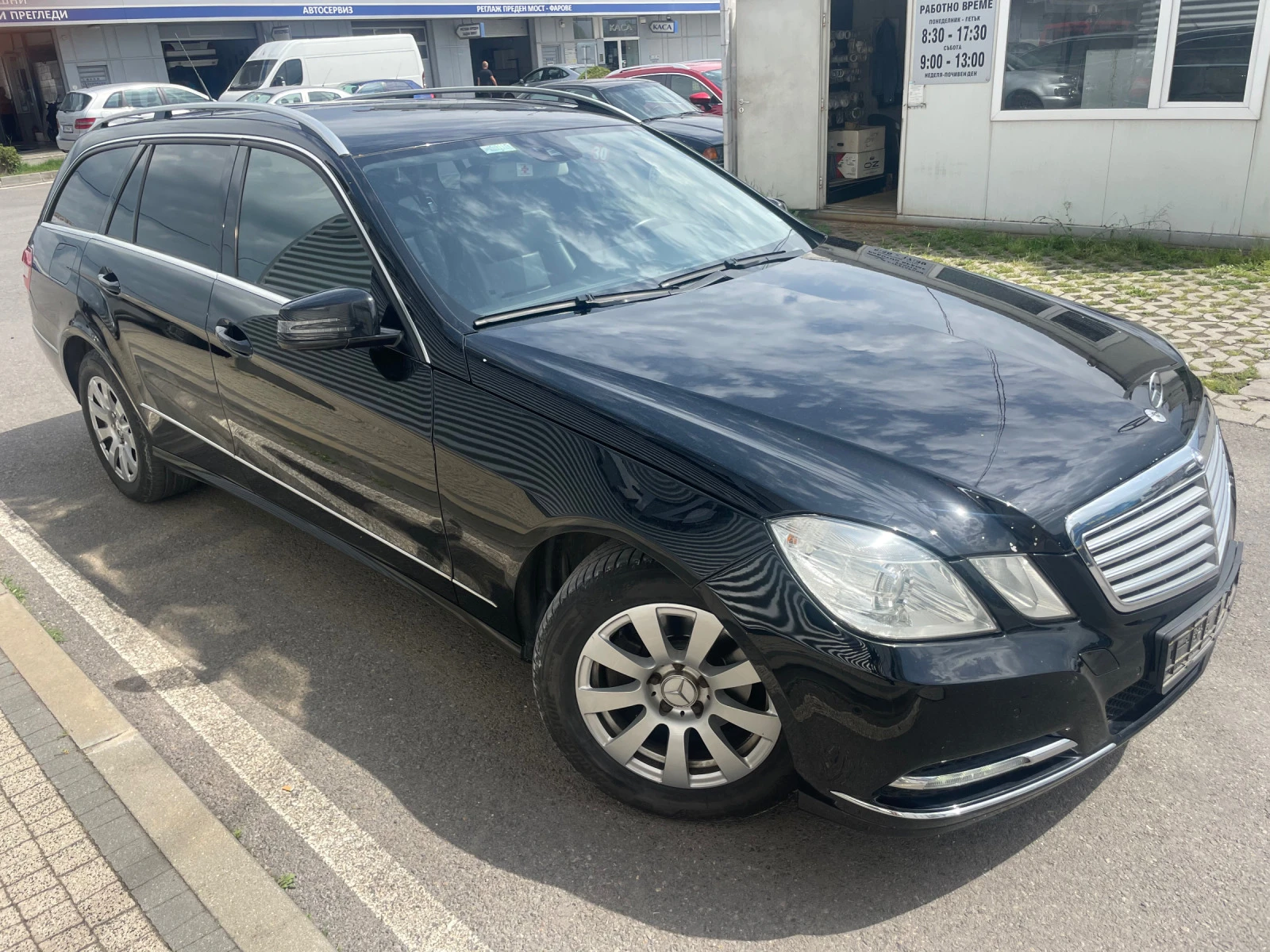 Mercedes-Benz E 200 6+ 1 + Automatick+ Xenon+ Кожа+ 136kc - изображение 6