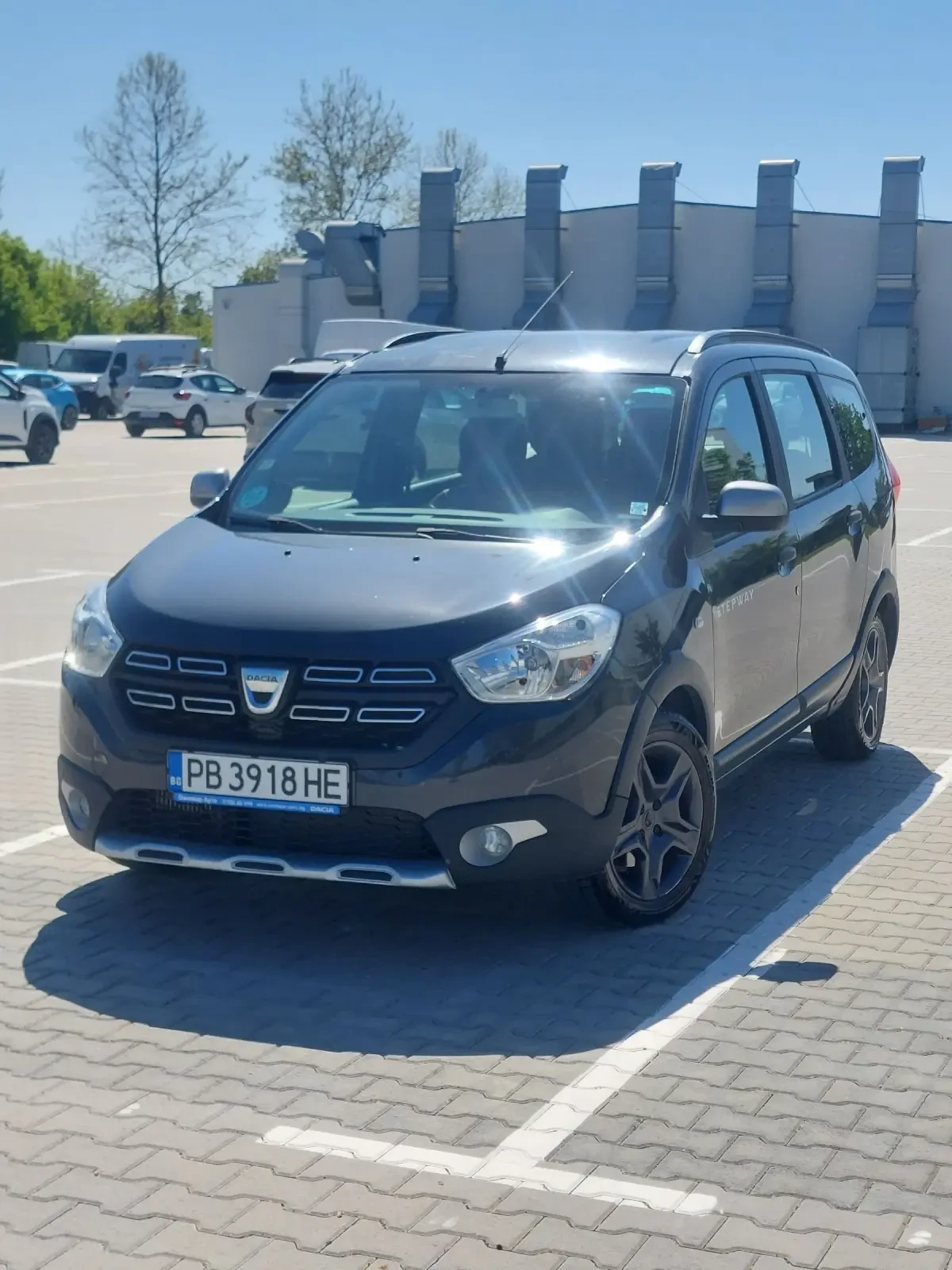Dacia Lodgy 1.5dci STEPWAY 7 местна - изображение 2