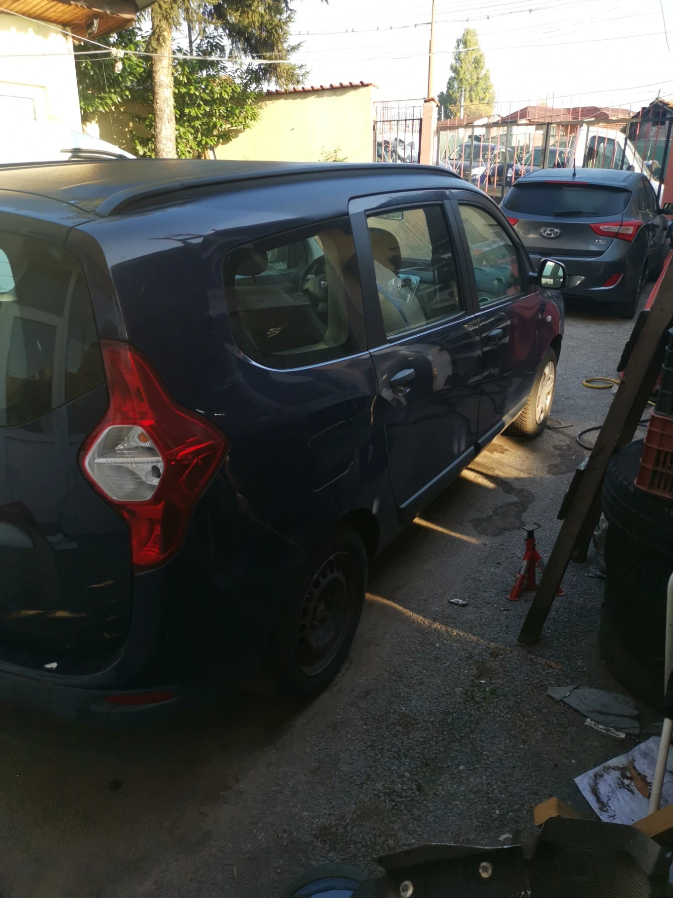 Dacia Lodgy 1.6 бензин 2013 год  - изображение 4