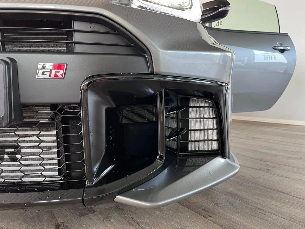 Toyota Yaris GR FOUR FACELIFT - изображение 7