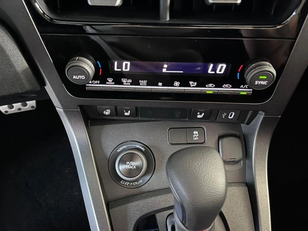 Toyota Yaris GR FOUR FACELIFT - изображение 10