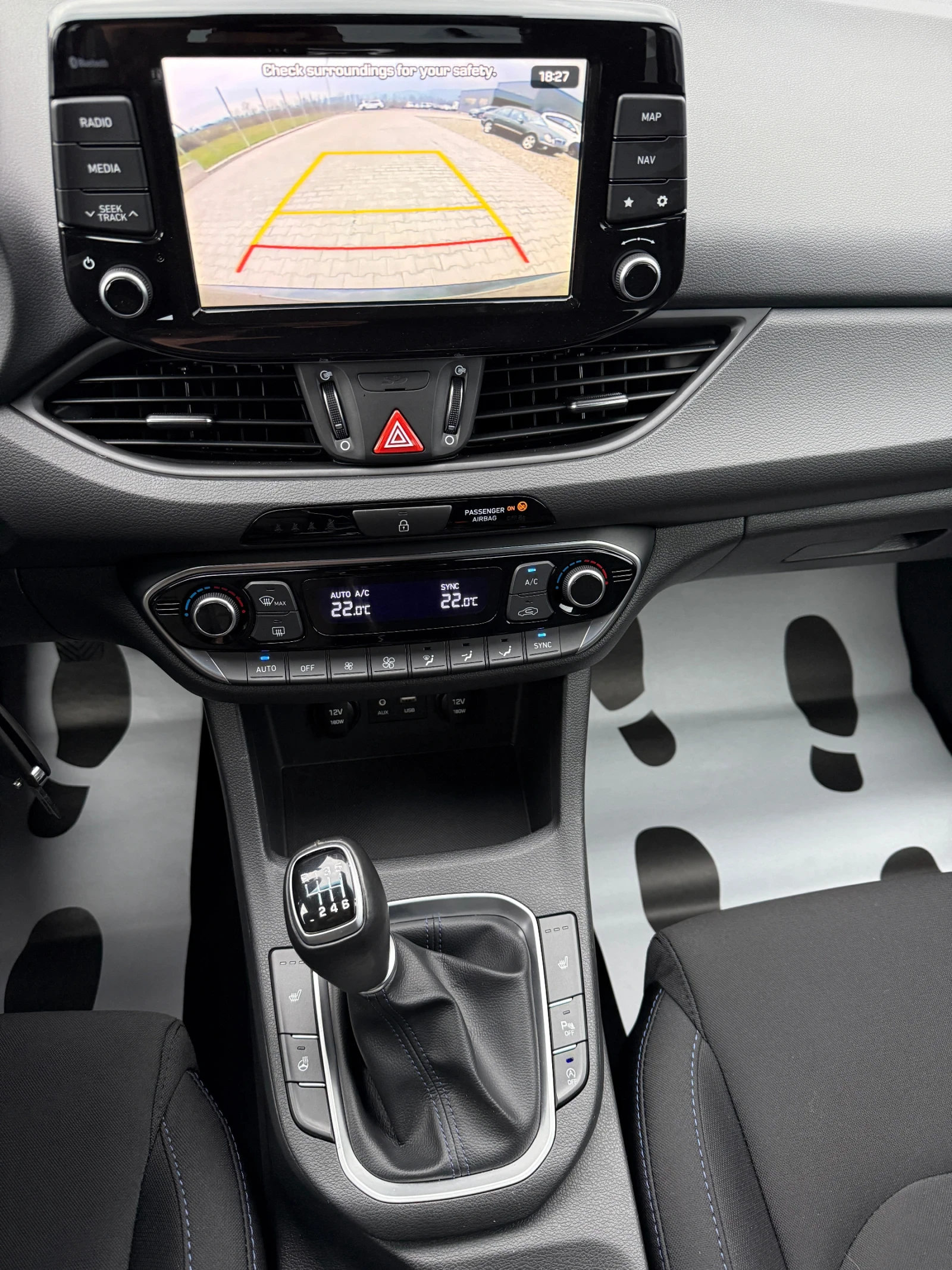 Hyundai I30 1.4 T-GDI NAVI CAMERA, снимка 16 - Автомобили и джипове - 53892869