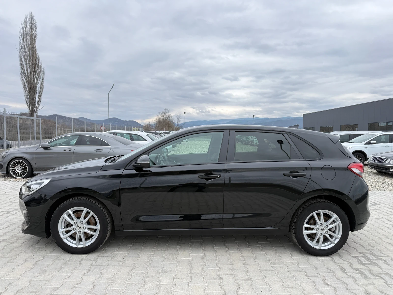 Hyundai I30 1.4 T-GDI NAVI CAMERA, снимка 3 - Автомобили и джипове - 53892869