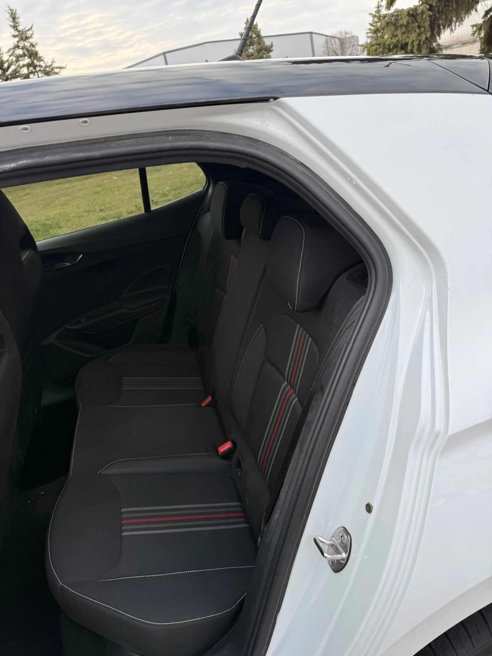 Skoda Fabia MONTE CARLO 110p.s.evro 6, снимка 10 - Автомобили и джипове - 53952252