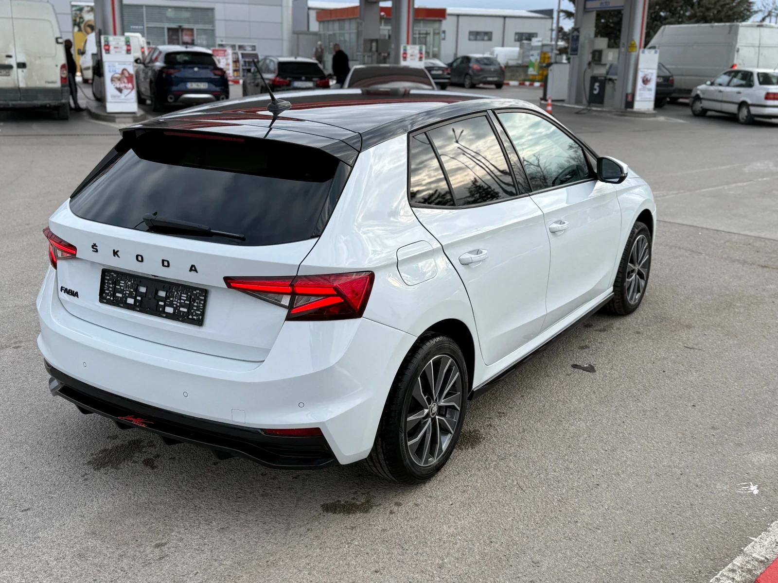 Skoda Fabia MONTE CARLO 110p.s.evro 6, снимка 4 - Автомобили и джипове - 53952252