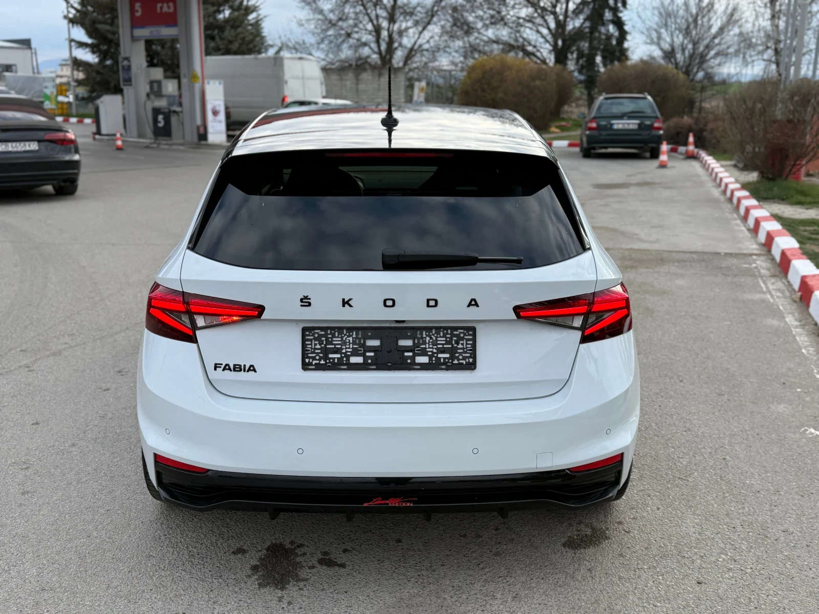 Skoda Fabia MONTE CARLO 110p.s.evro 6, снимка 5 - Автомобили и джипове - 53952252