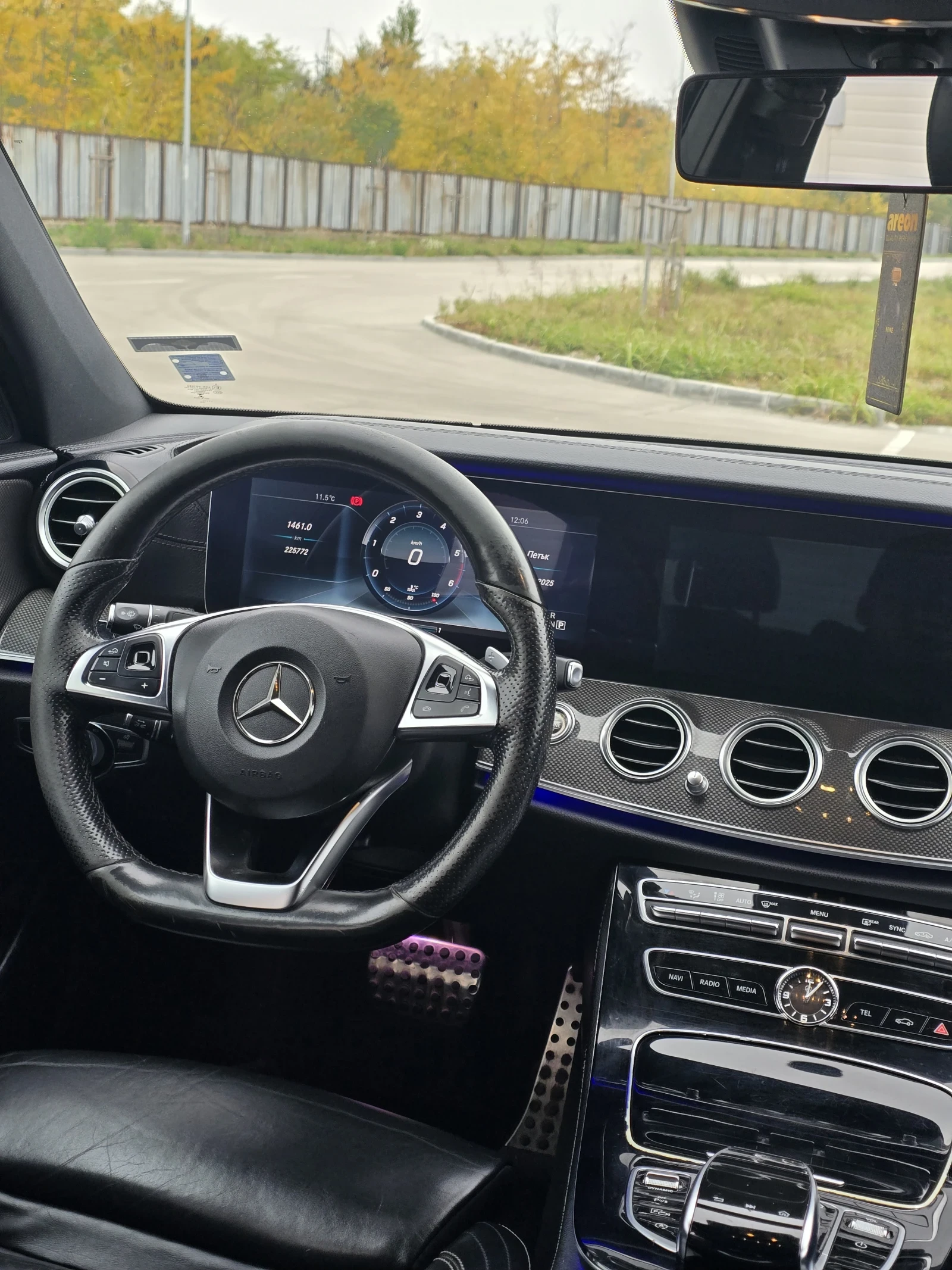 Mercedes-Benz E 220 2.2, снимка 6 - Автомобили и джипове - 53978943