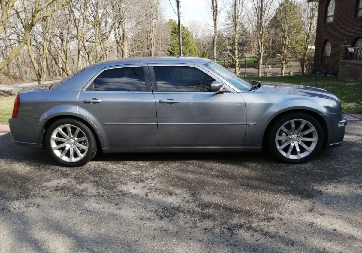 Chrysler 300c SRT8 * 77500KM * БЕЗ ИНЦИДЕНТ * ПОДГРЕВИ * НАВИ * , снимка 3 - Автомобили и джипове - 54079996