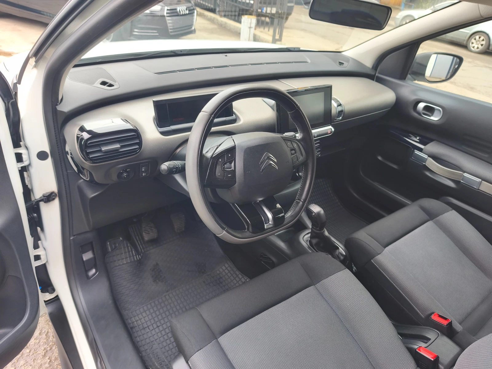 Citroen C4 Cactus 1.2i Swiss Евро5, снимка 5 - Автомобили и джипове - 54085752