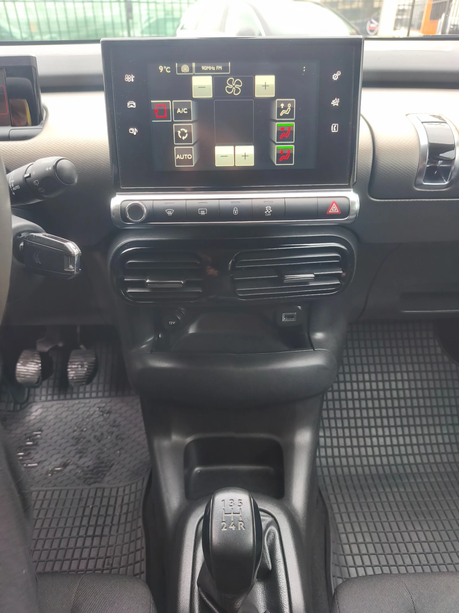 Citroen C4 Cactus 1.2i Swiss Евро5, снимка 12 - Автомобили и джипове - 54085752