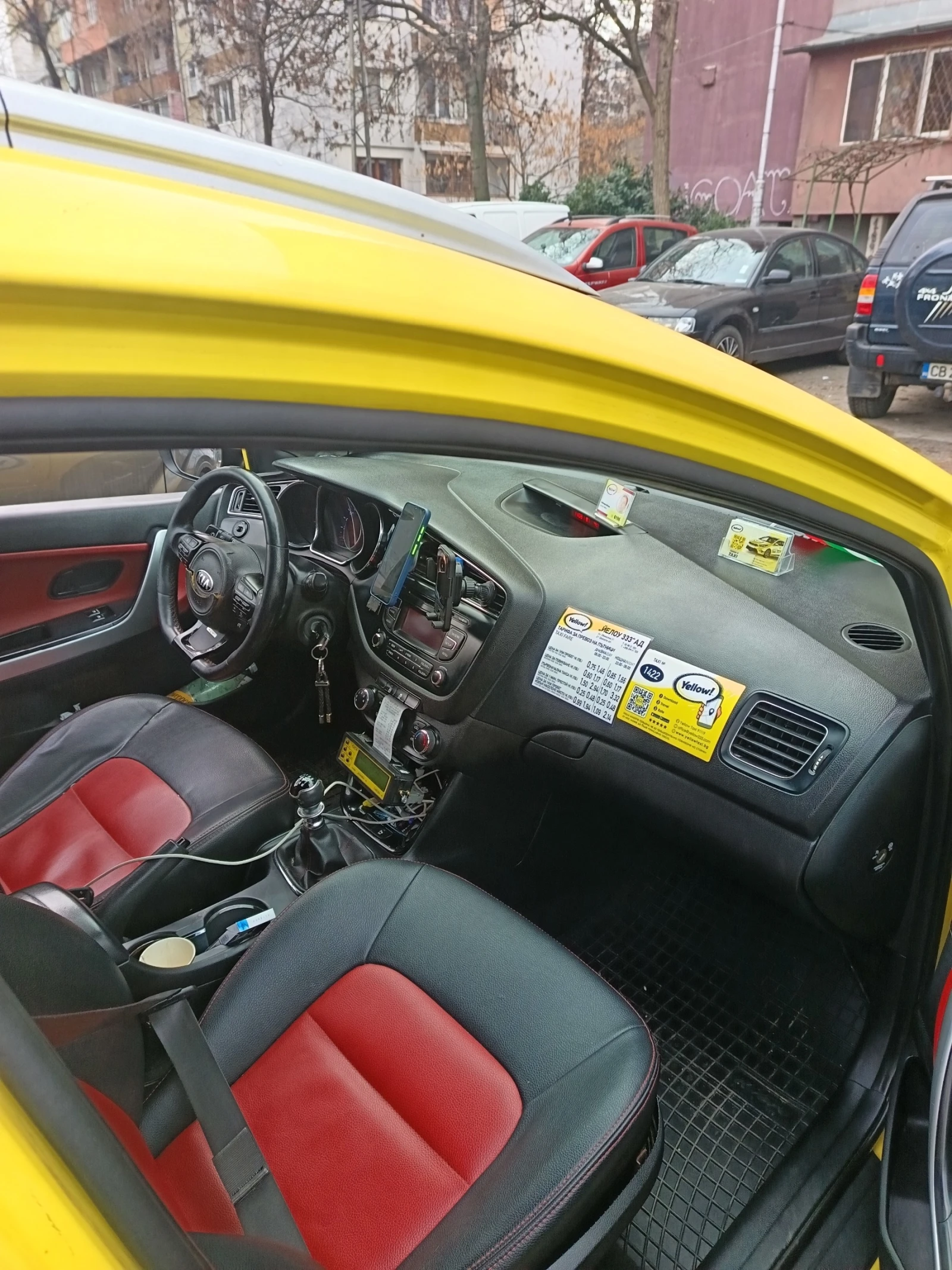 Kia Ceed, снимка 4 - Автомобили и джипове - 54315882
