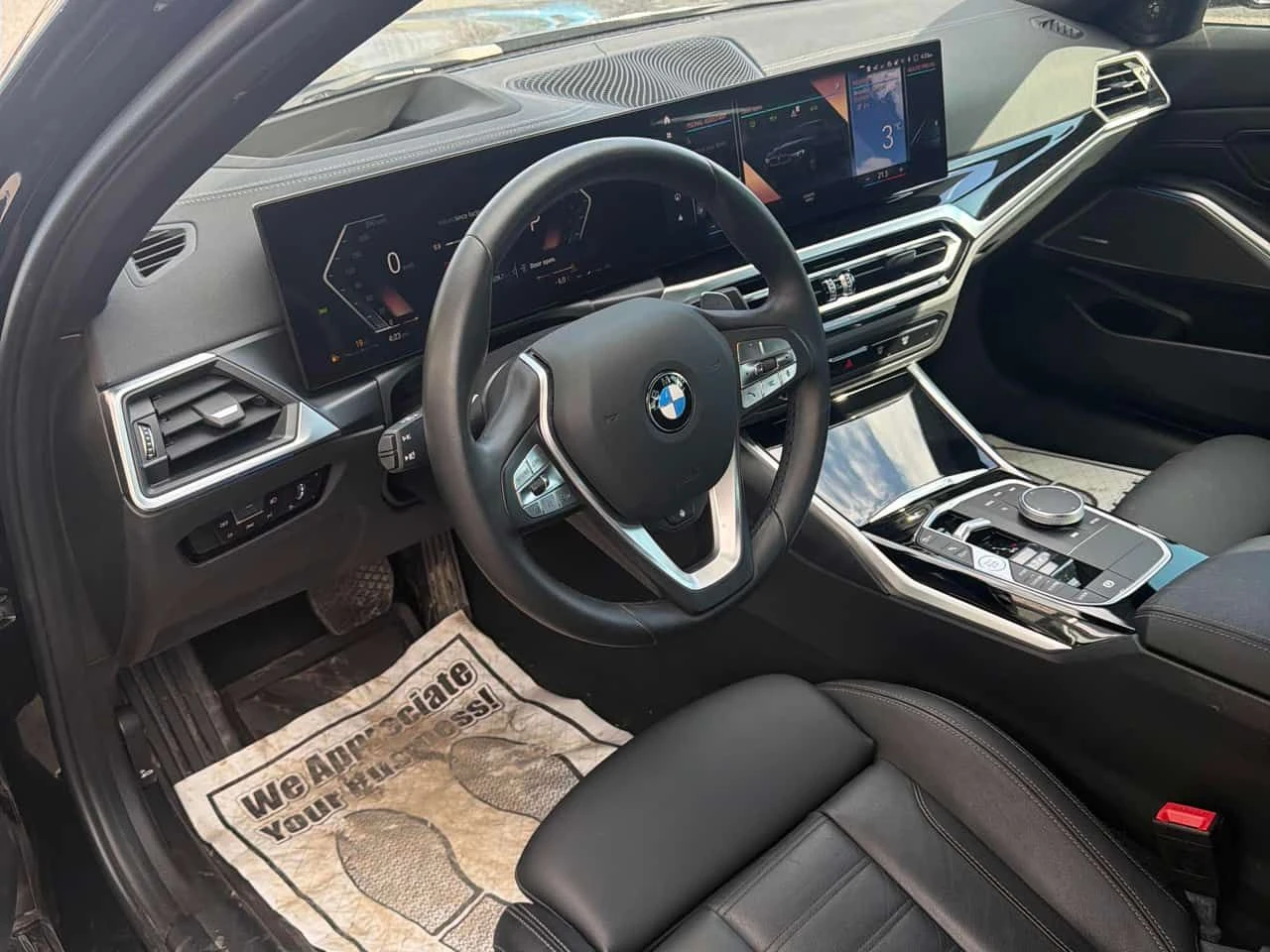 BMW 330 i xDrive| PANO| HUD| 360| CARFAX| , снимка 6 - Автомобили и джипове - 54387663