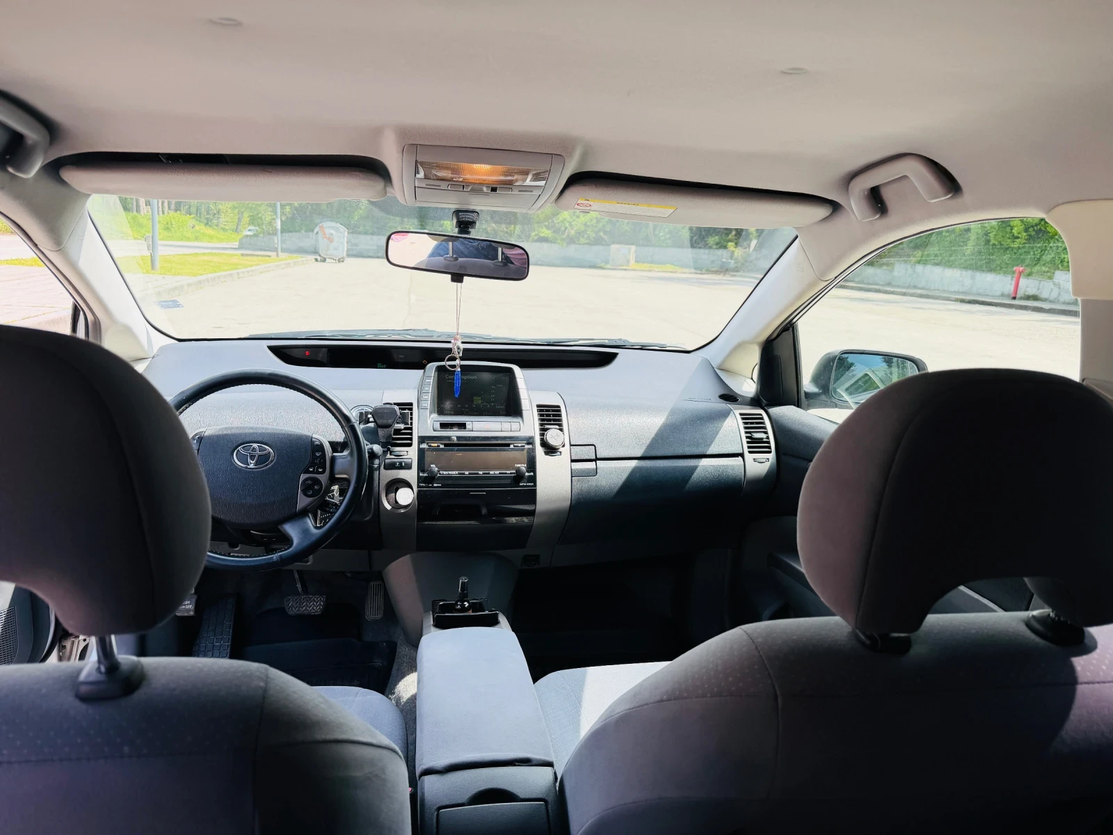 Toyota Prius, снимка 8 - Автомобили и джипове - 54526791