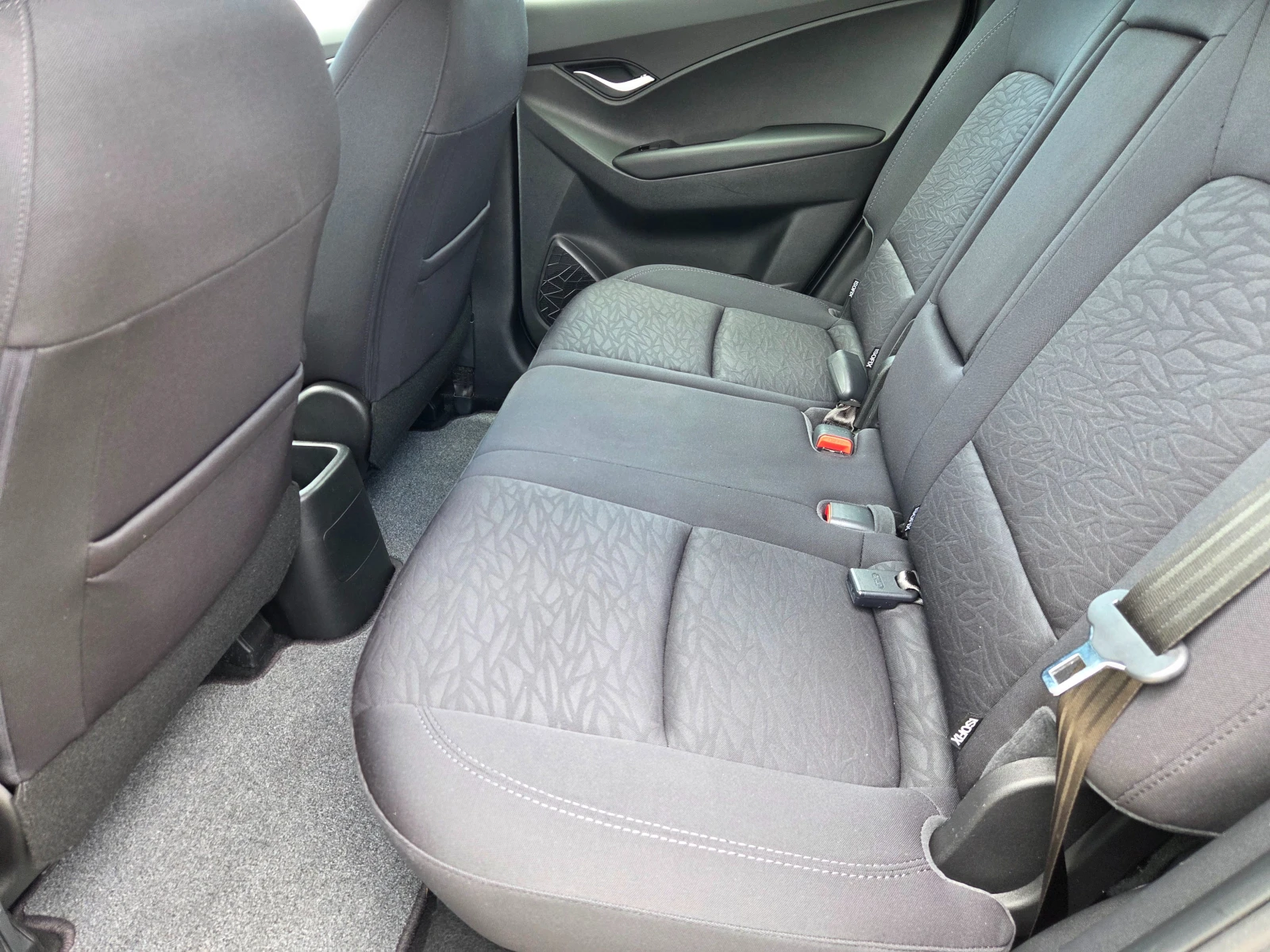 Hyundai Ix20 1.6i 125 k.c VERTEX Швейцария    , снимка 8 - Автомобили и джипове - 54595947