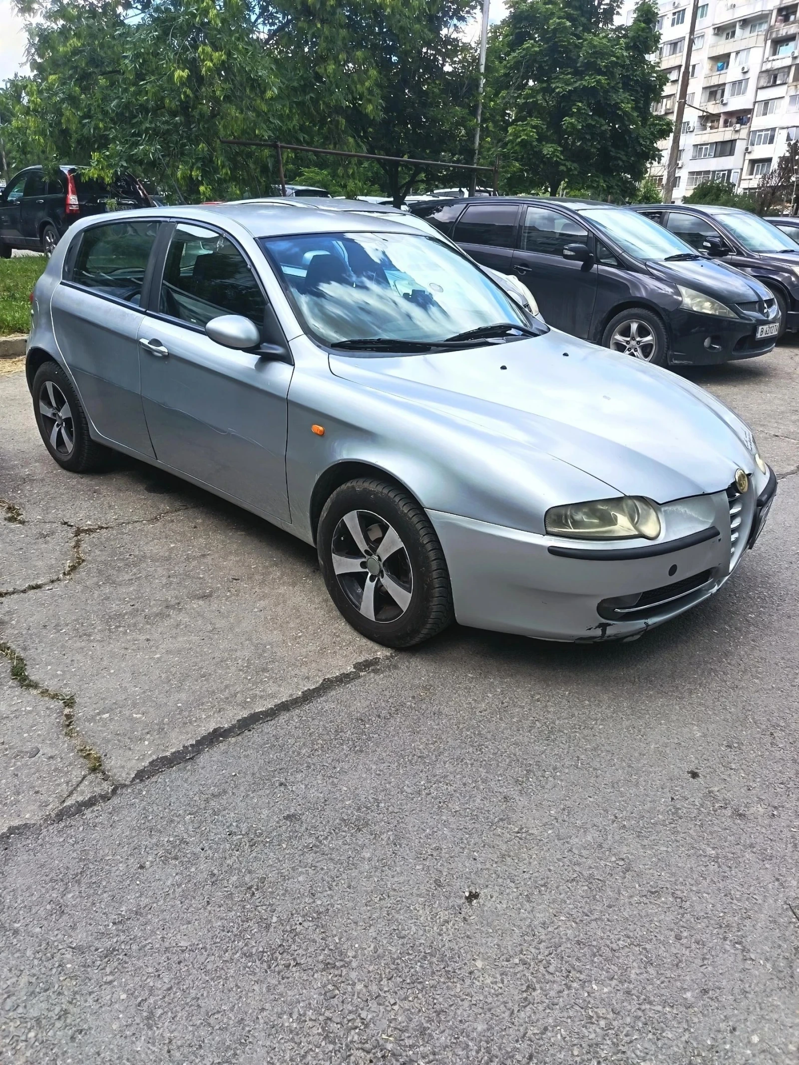 Alfa Romeo 147 1.9 JTD, снимка 2 - Автомобили и джипове - 54734119