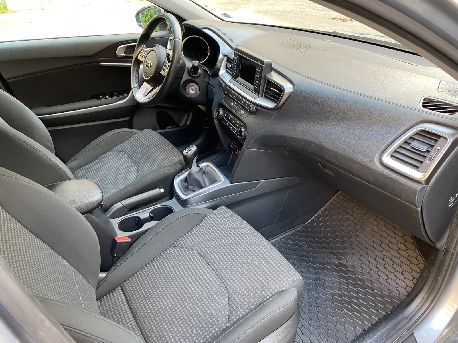 Kia Ceed 1.4 /Cool /SW, снимка 11 - Автомобили и джипове - 54800311