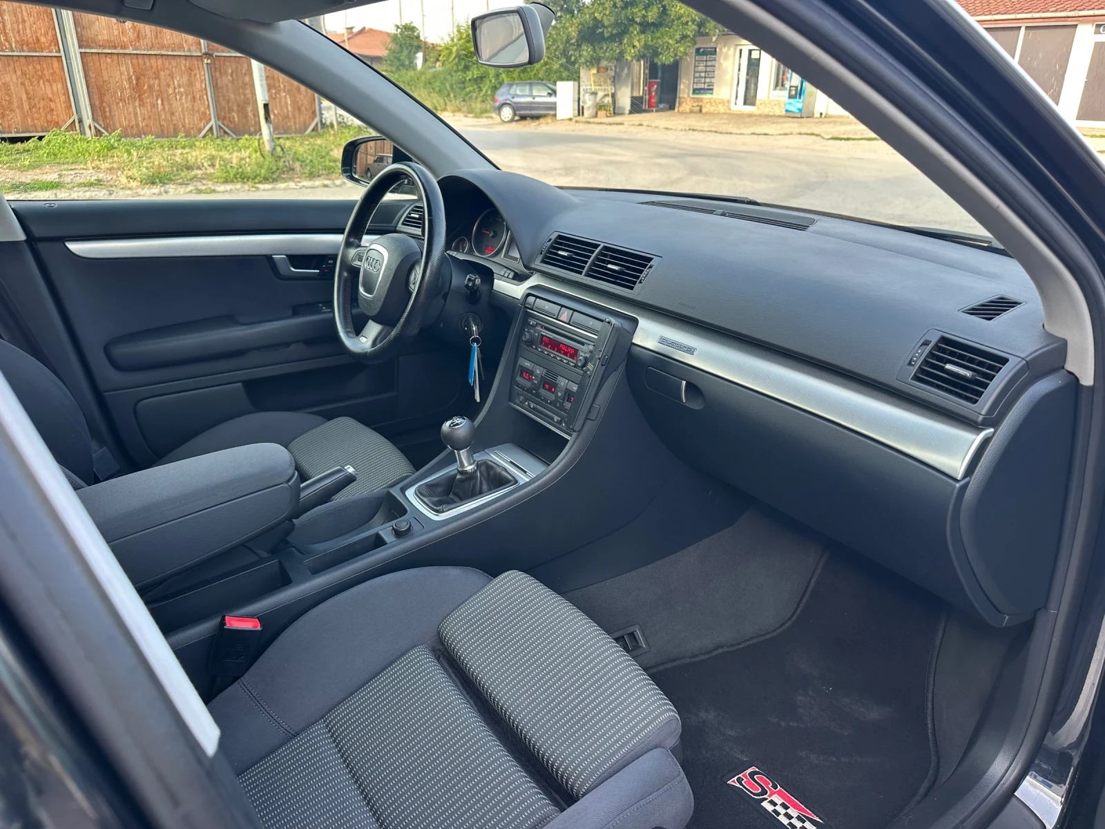 Audi A4 2.0TDI S-Line, снимка 10 - Автомобили и джипове - 55410476