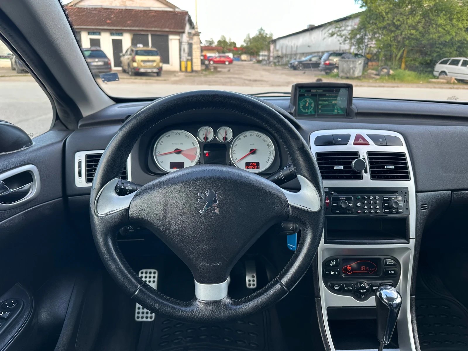Peugeot 307 2.0i NAVI, снимка 13 - Автомобили и джипове - 55107296