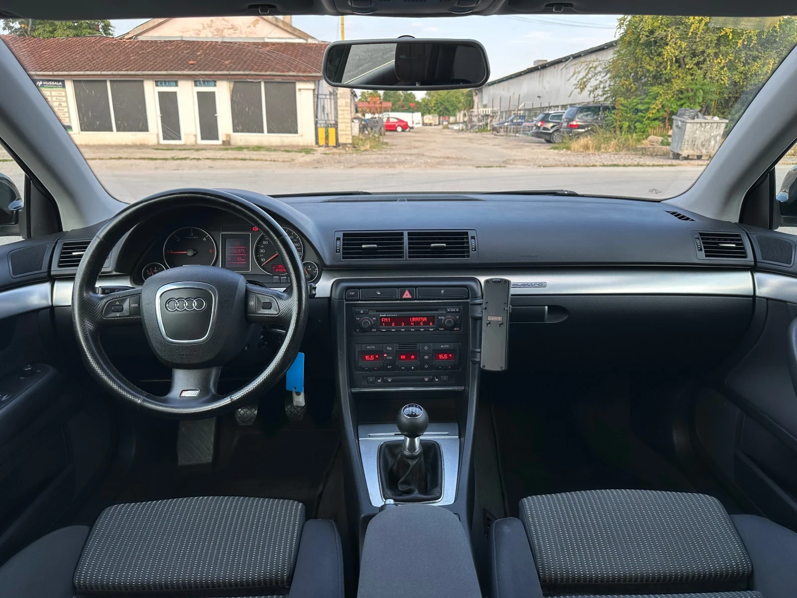 Audi A4 2.0TDI S-Line, снимка 13 - Автомобили и джипове - 55410476