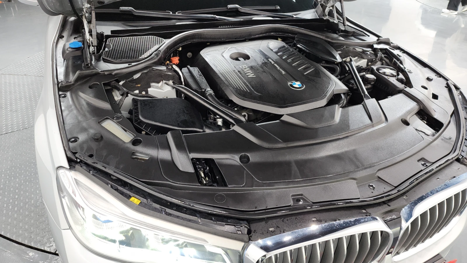 BMW 740 Li* BLIND SPOT* 360* МАСАЖ* HUD* КРАЙНА ЦЕНА, снимка 6 - Автомобили и джипове - 55349461