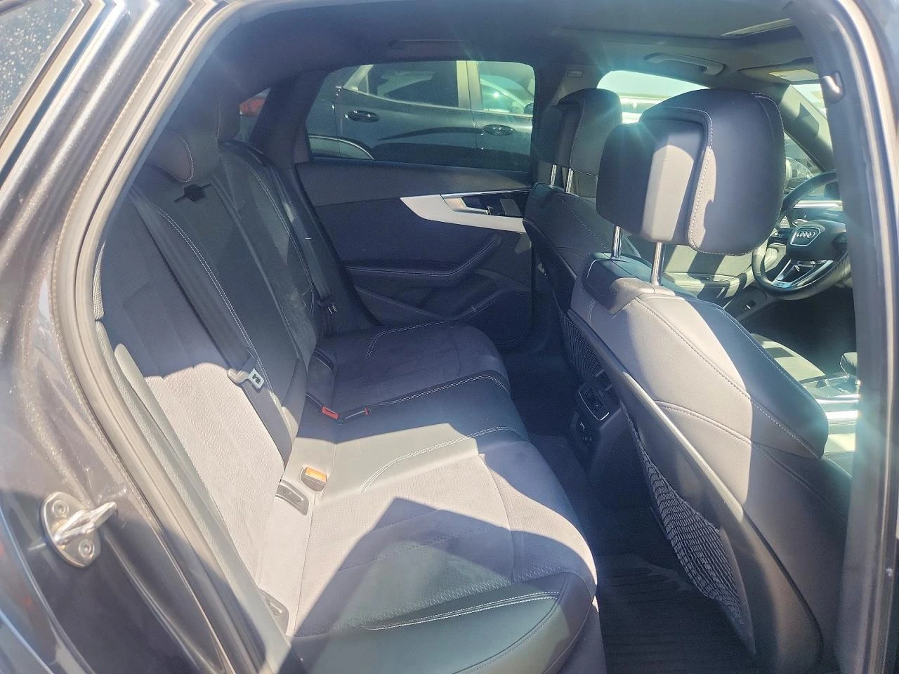 Audi A4 2.0l Premium Plus 45, снимка 10 - Автомобили и джипове - 55812647