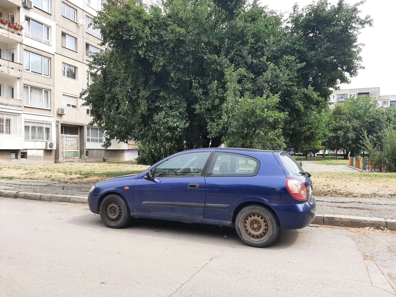 Nissan Almera, снимка 3 - Автомобили и джипове - 55951331