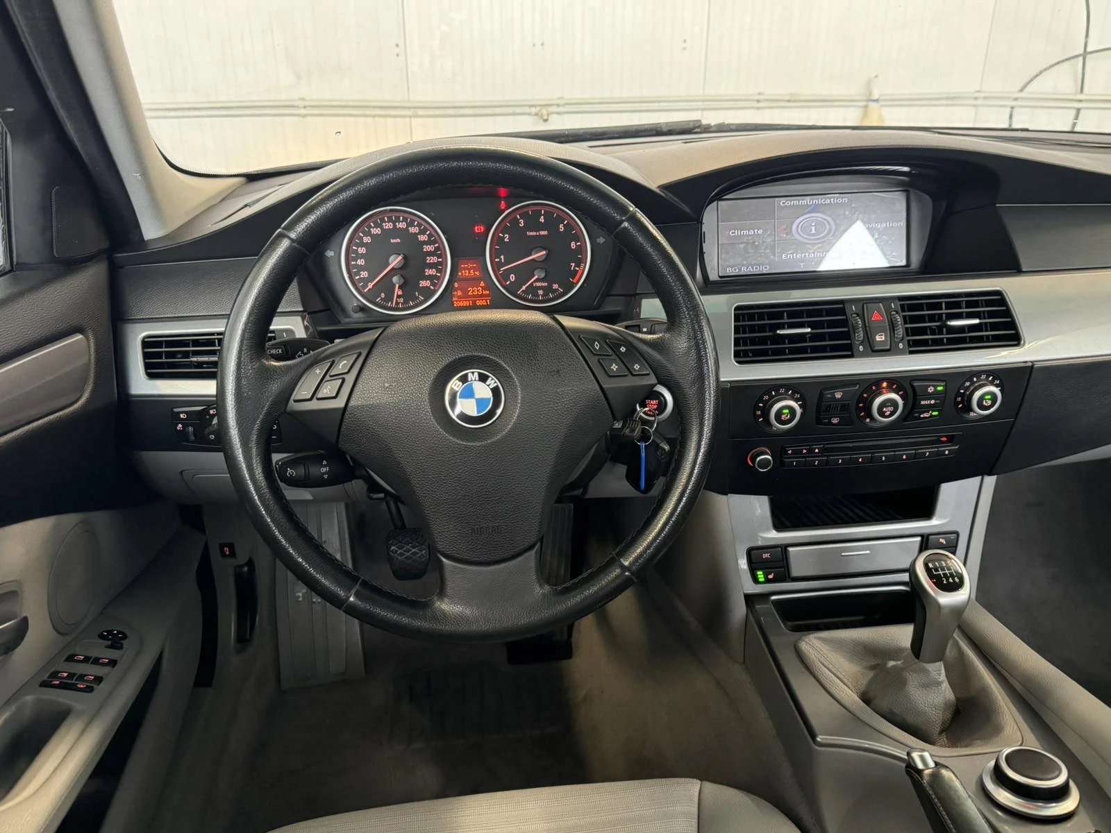 BMW 530 i FACE, снимка 12 - Автомобили и джипове - 56457790