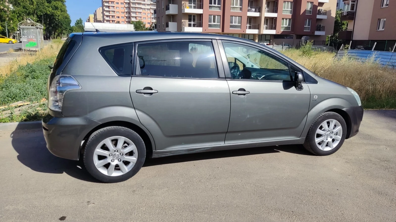 Toyota Corolla verso, снимка 4 - Автомобили и джипове - 56539022