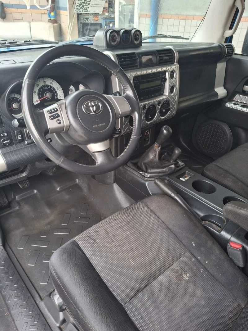 Toyota Fj cruiser, снимка 14 - Автомобили и джипове - 52324952