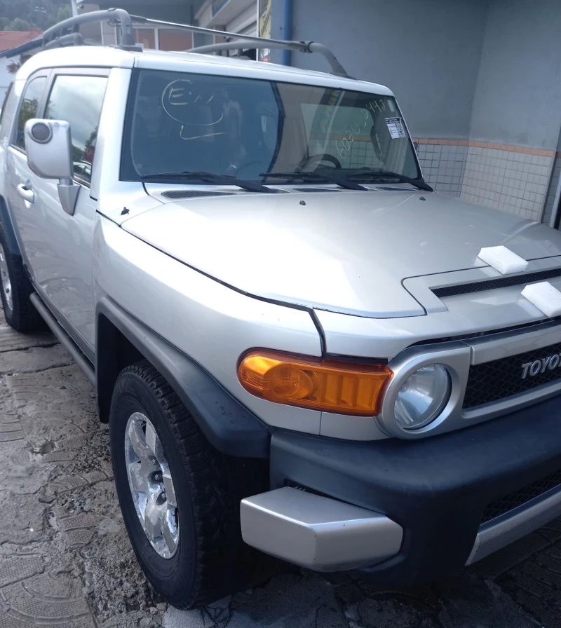 Toyota Fj cruiser, снимка 4 - Автомобили и джипове - 47616329