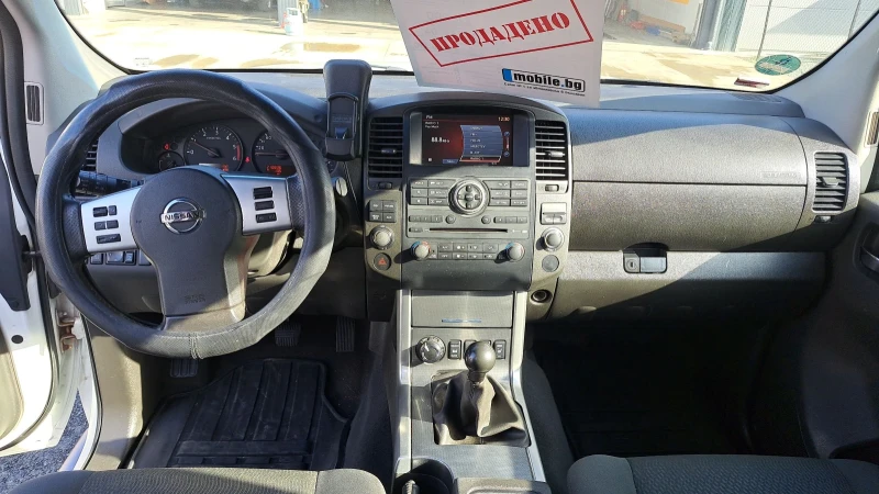 Nissan Navara 2.5 TDCi, снимка 10 - Автомобили и джипове - 48708597