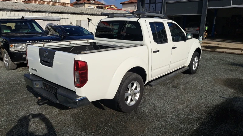 Nissan Navara 2.5 TDCi, снимка 4 - Автомобили и джипове - 48708597