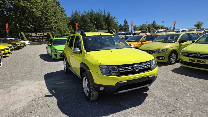 Dacia Duster 1.6i+ ЗаводскиГазИнж.* ГОТОВА ЗА Такси , снимка 5 - Автомобили и джипове - 51646380