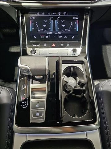 Audi Q7 55 TFSI/FACELIFT/S-LINE/MATRIX/360/LIFT/7-МЕСТЕН/ - изображение 10